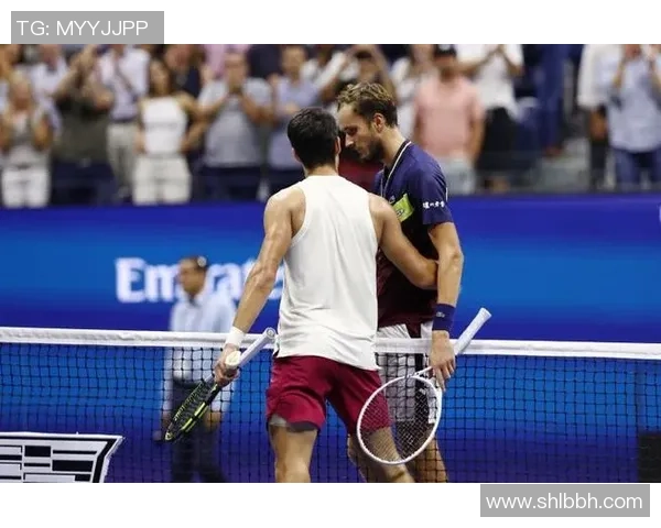 重庆网球队与北京网球队赛后复盘分析比赛经验与战术对比